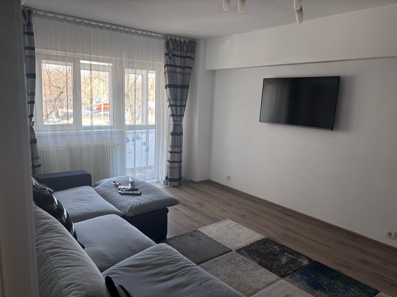 Militari, inchiriere 3 camere, Metrou Pacii.