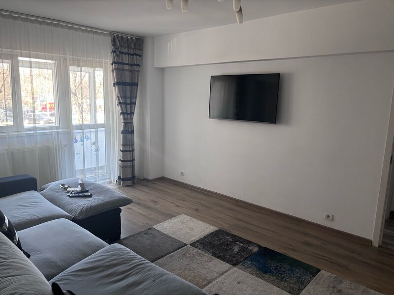 Militari, inchiriere 3 camere, Metrou Pacii.